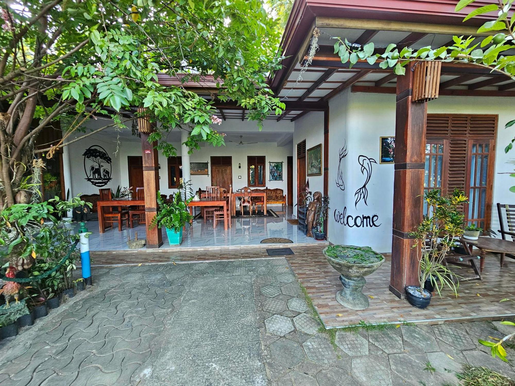 Hotel Tissamaharama Exterior foto